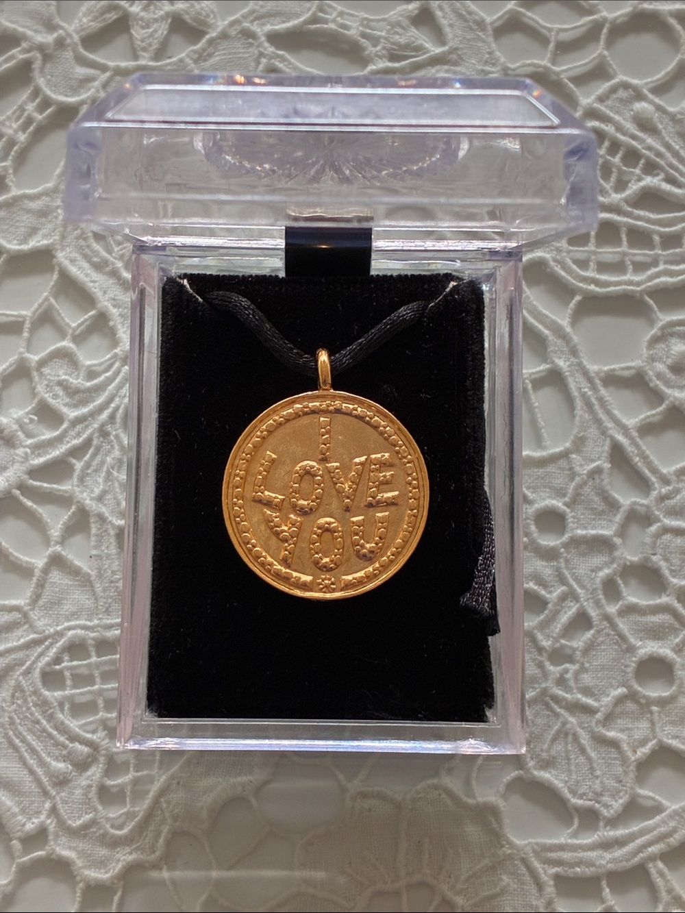 Gold tone ‘I Love You' Round Pendant Necklace